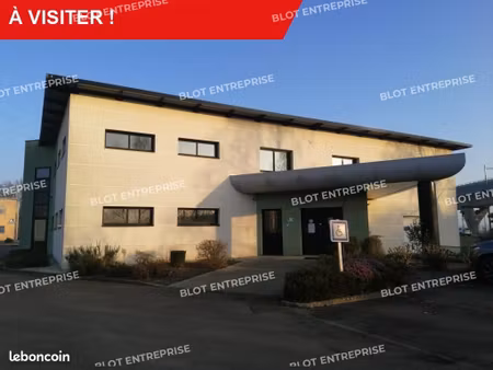 bureaux 1 041 m²