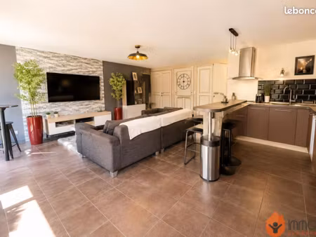 appartement 3 pièces 65 m²