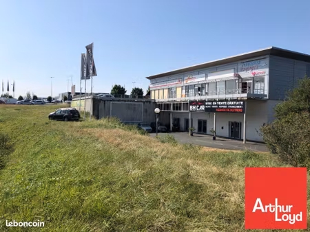 local commercial 400 m² poitiers