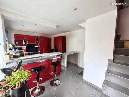 appartement t2 triplex avec terrasse