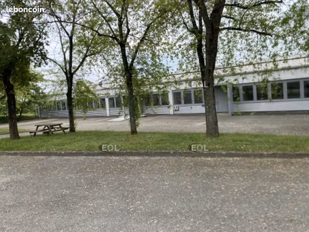 local industriel 2 160 m²