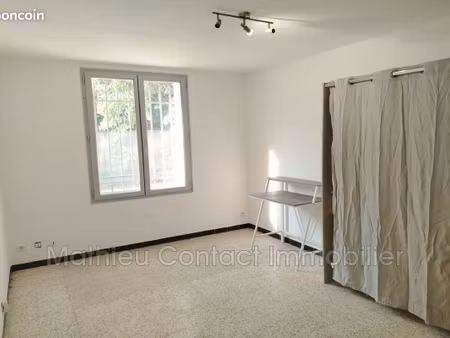 studio 1 pièce 25 m²