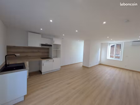 chavanay – appartement t3 rénové avec terrasse