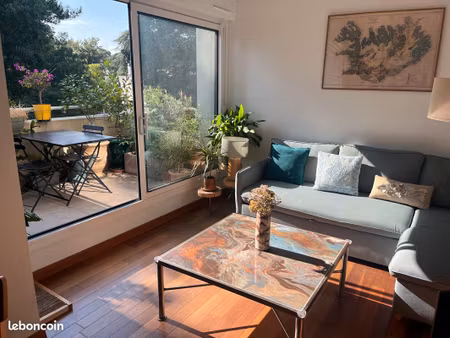 t3 74m² - aiguelongue - lumineux et traversant