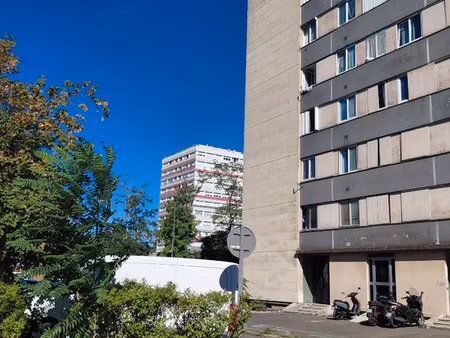 studio 1 pièce 25 m²