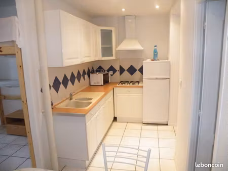 grand studio meublé