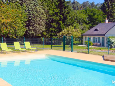 maison avec piscine à 10 mn de saumur