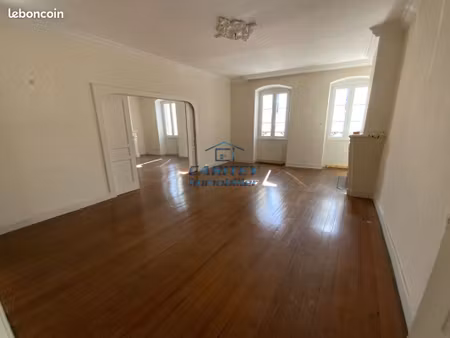 appartement 3 pièces 102 m²