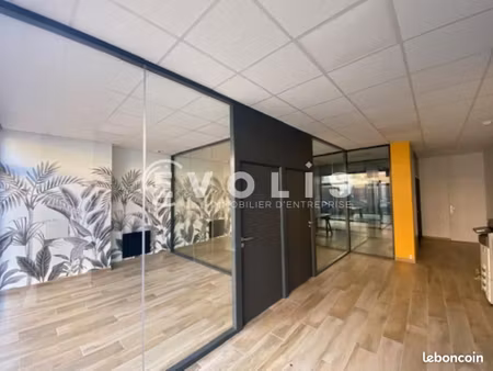 bureaux 177 m²