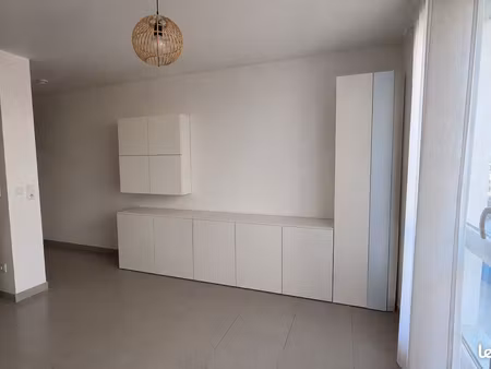 studio meublé 25 m2 + place de parking - fort d’issy