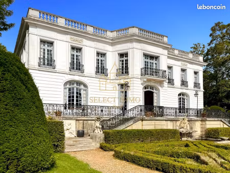 château 9 pièces 515 m²