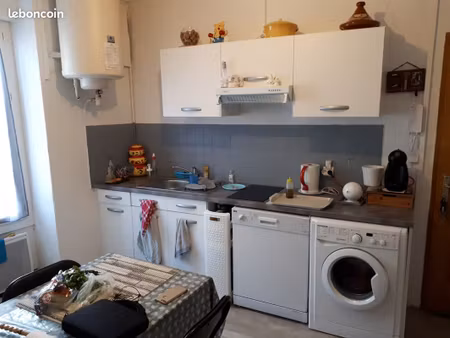 t1 36 m2 nîmes - libre de suite - non meublé
