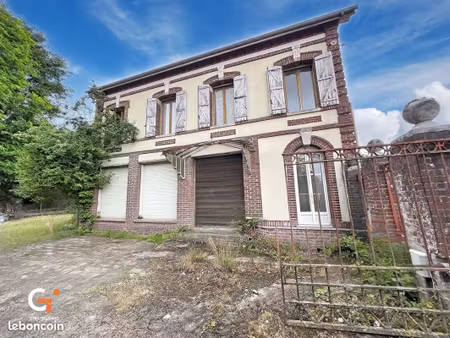 maison de ville 9 pièces 159 m²