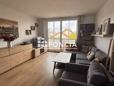 massy- appartement 3 piéces traversant en dernier étage