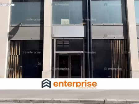 local commercial 200 m²