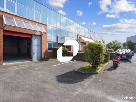 local d'activité 410 m²
