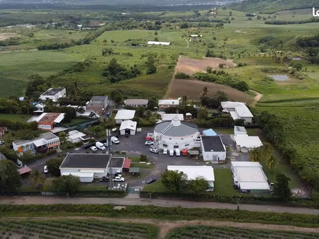 à louer – 4 locaux professionnels climatisés et sécurisés immeuble rotonde – za madibou  9