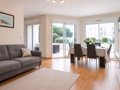 appartement t2 spacieux et lumineux  idéalement situé  rdc 60m2 avec terrasse 60m2  parkin