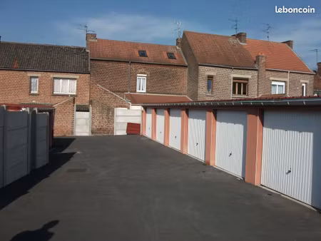 parking/box 15 m² somain