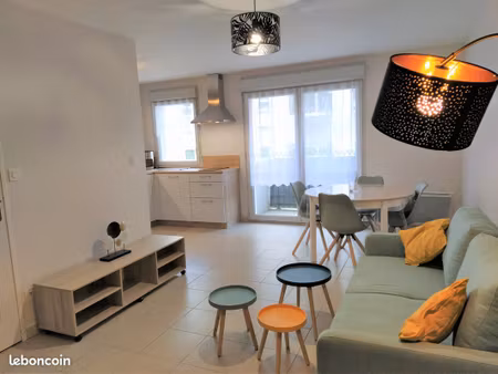 apt 2 pièces tout équipé + parking  coligny