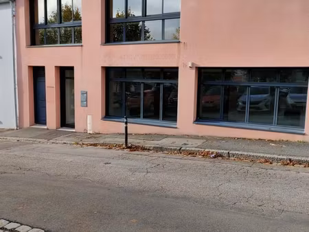 local commercial  bureaux  atelier