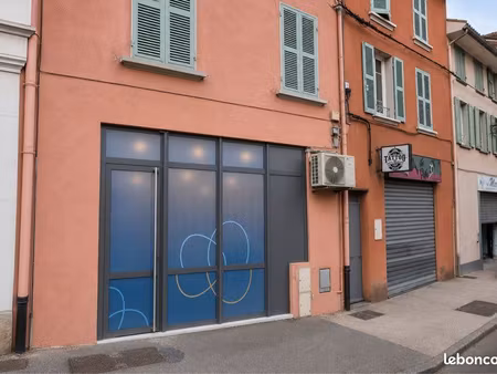 ⭐ local professionnel / commercial de 50 m² entièrement rénové à vendre – voiron