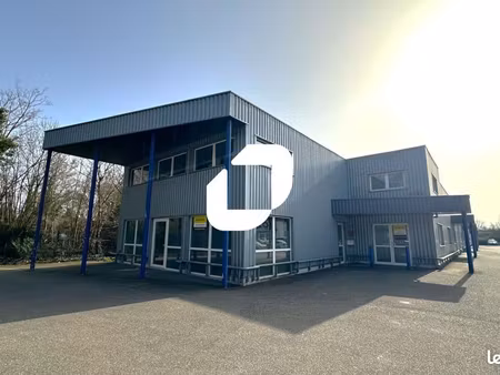 local d'activité 740 m²
