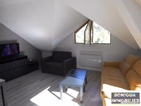 studio 1 pièce 27 m²