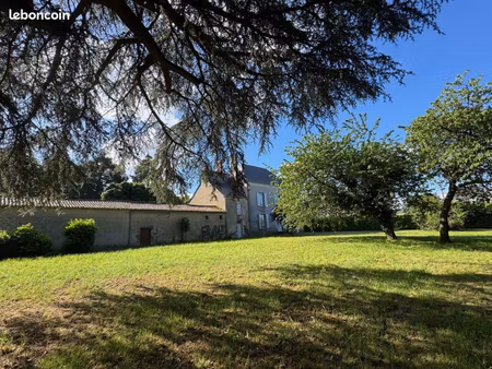 propriété 7 pièces 253 m²