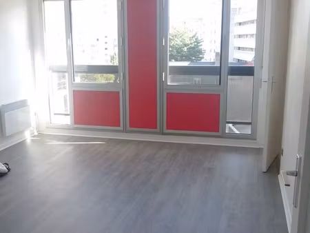 particulier loue un studio de 31 m2 au centre de lille