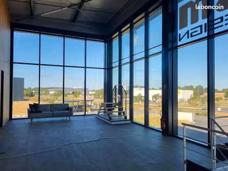 local 2820 m² bouffere