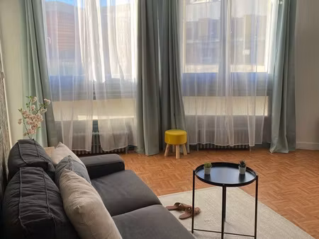 t2 meublé / hyper centre / avaricum / 40m2