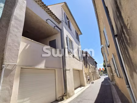 immeuble 10 pièces 200 m²