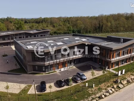 local d'activité 1 260 m²