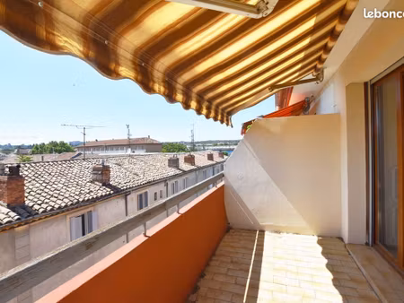 studio 1 pièce 27 m²