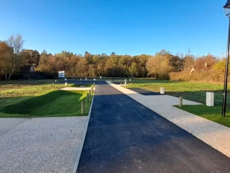 terrain 770 m² routot