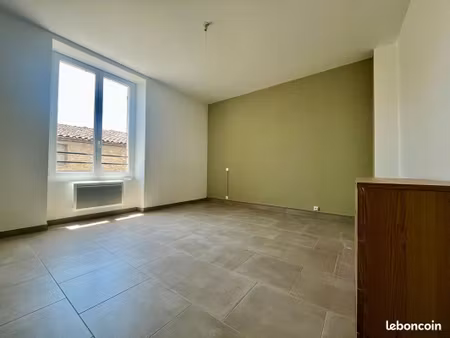appartement t3 de 61 m² – centre village