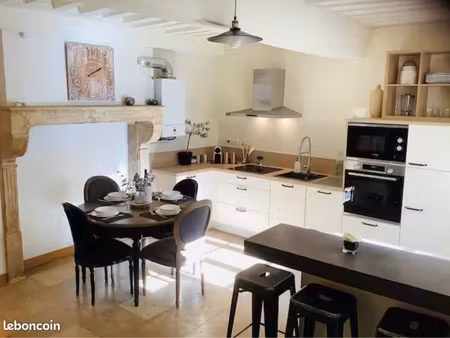 duplex t2/t3 meublé – centre-ville de beaune – terrasse – 850 cc
