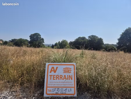 terrain 720 m² pomarez