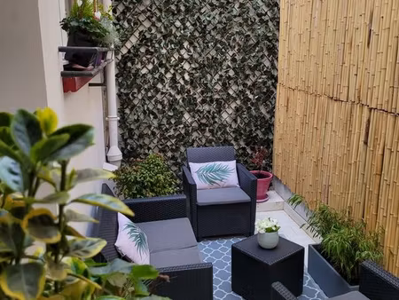 rare à la vente  maison rénovée centre ville au calme avec patio et garage