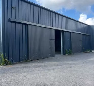 local commercial et de dépôt