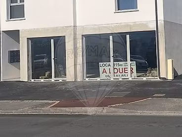 local commercial 114 m²