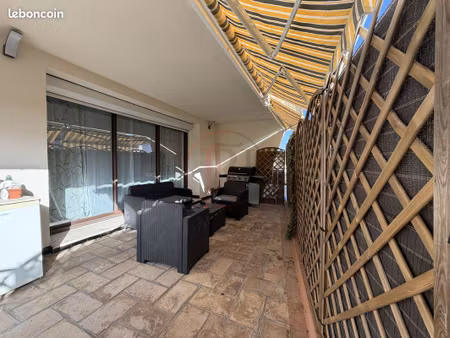 maison 8 pièces 217 m²