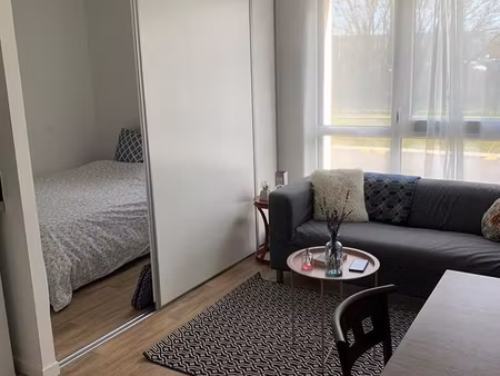 location t1bis 26m2 ( avec parking) 465 charges comprises