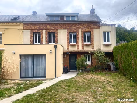 maison familiale sur deux étages de 120 m² avec extension récente et jardin – quartier des