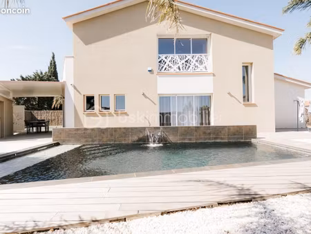villa 6 pièces 180 m²