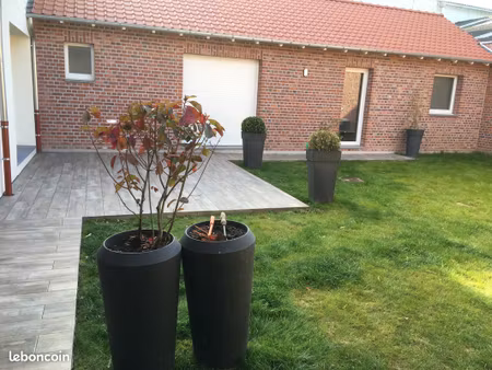 maison de 147 m² avec pelouse et double garage