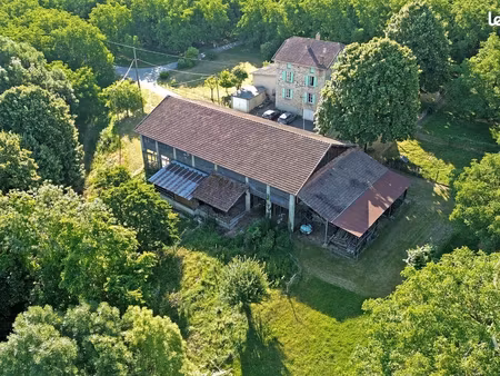 maison 7 pièces 179 m²