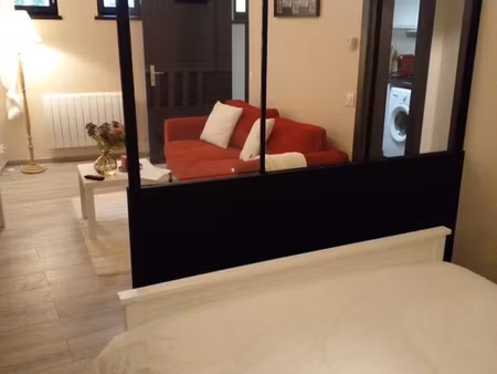 beau petit appartement