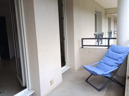 t1 caen quartier beaulieu-balcon-parking prive